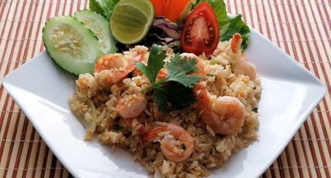 R1. Khao Pad Kung